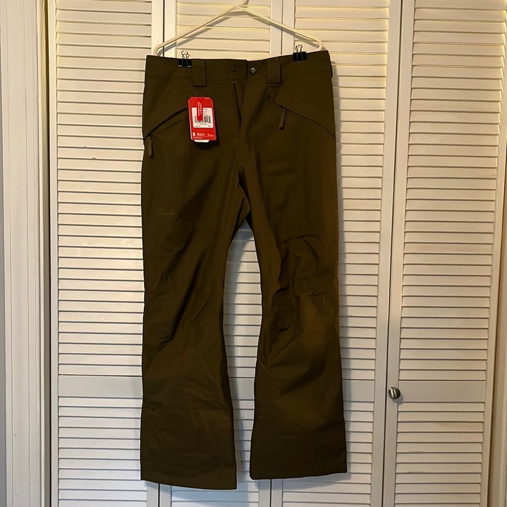 The North Face Snowboard Pants **NWT**